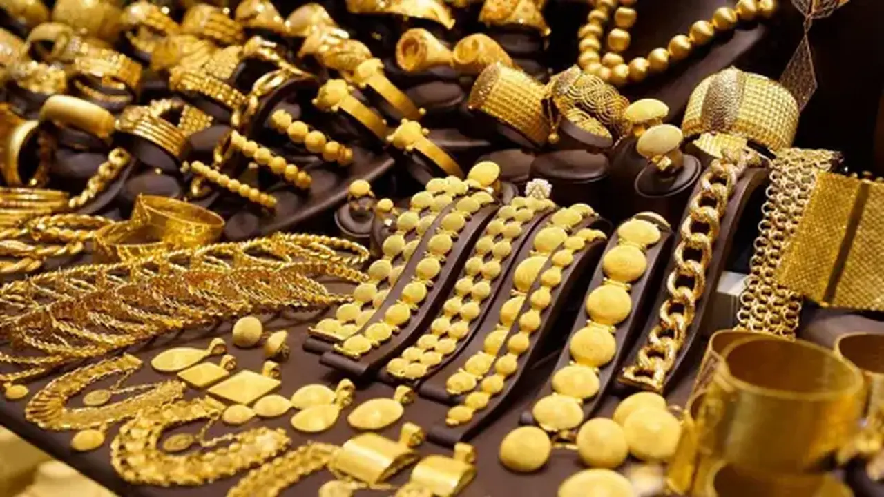 تراجع أسعار الذهب في مصر 75 جنيها للجرام مع هبوط الأونصة عالمياً